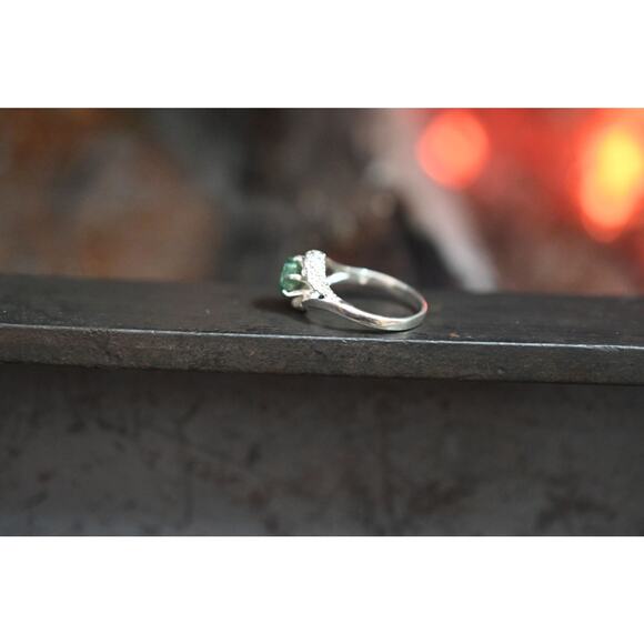 Raw emerald engagement ring - Picture 2 of 5